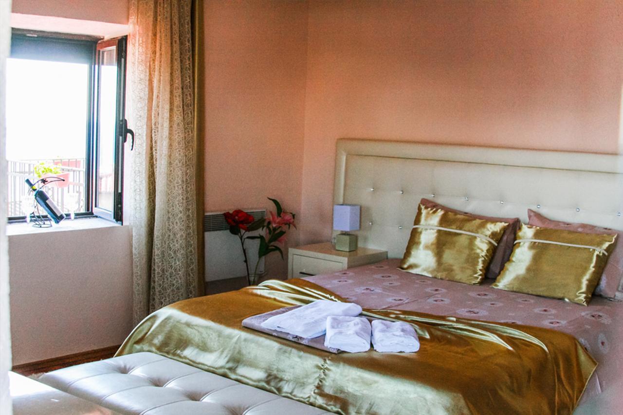 Bed and Breakfast Sunset Old Town Ulcinj Esterno foto